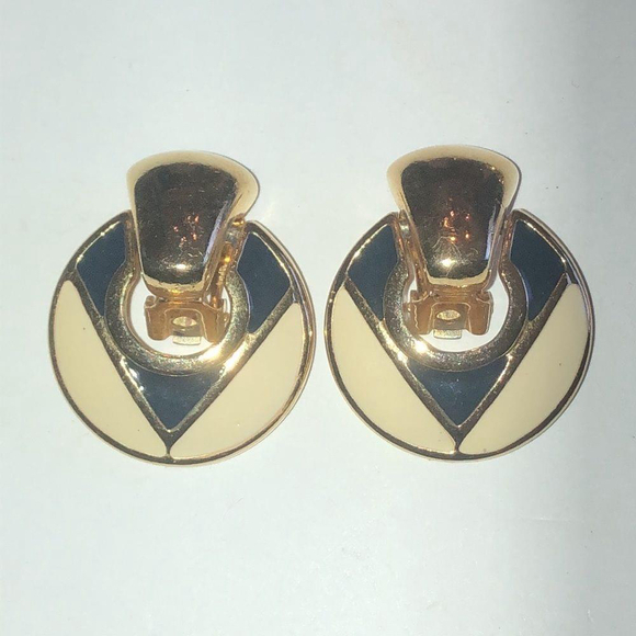 Vintage Gold Tone Black & Off White Enamel Door Knocker Clip On Earrings - Picture 1 of 5